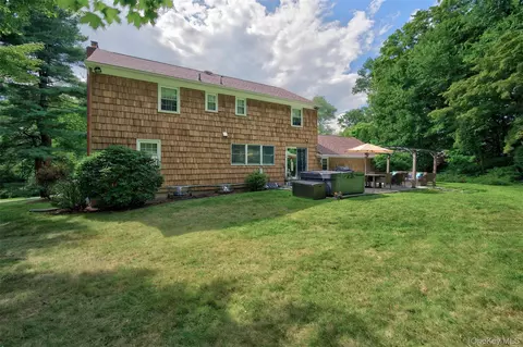 Exterior - 39 Park Dr, Ossining, NY 10562 photo 3 of 3