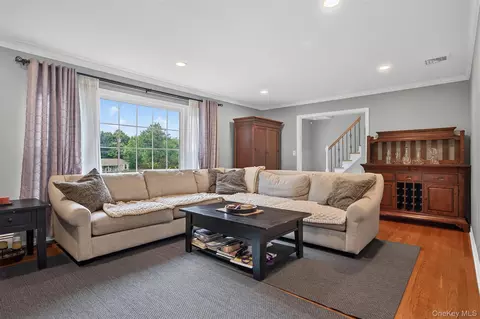 Living - 39 Park Dr, Ossining, NY 10562 photo 1 of 1