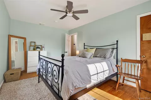 Bedroom - 39 Park Dr, Ossining, NY 10562 photo 1 of 5