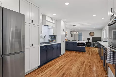 Kitchen - 39 Park Dr, Ossining, NY 10562 photo 1 of 3