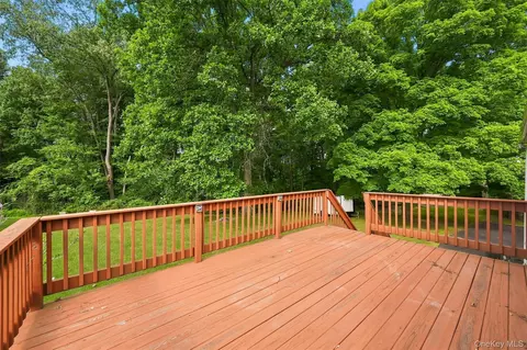 Exterior - 5 Mcgarrah Rd, Monroe, NY 10950 photo 5 of 16