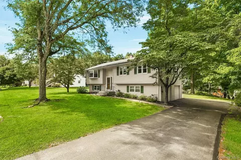 Exterior - 5 Mcgarrah Rd, Monroe, NY 10950 photo 15 of 16