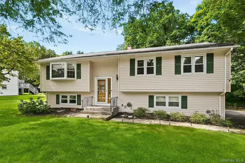 Exterior - 5 Mcgarrah Rd, Monroe, NY 10950 photo 2 of 16