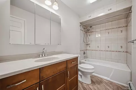 Bath - 5 Mcgarrah Rd, Monroe, NY 10950 photo 1 of 2