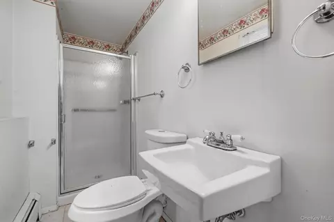 Bath - 5 Mcgarrah Rd, Monroe, NY 10950 photo 2 of 2