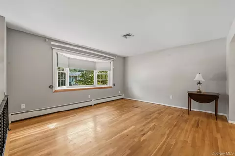 Living - 5 Mcgarrah Rd, Monroe, NY 10950 photo 1 of 8