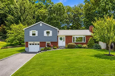 617 Cardinal Rd, Cortlandt, NY 10567