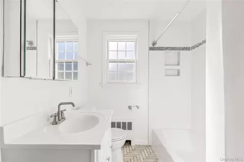 Bath - 2 Argyle Rd, Rye Brook, NY 10573 photo 1 of 1