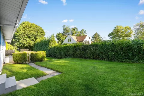 Exterior - 2 Argyle Rd, Rye Brook, NY 10573 photo 4 of 4