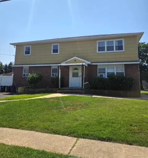 102 Arch Ave, South Farmingdale, NY 11735