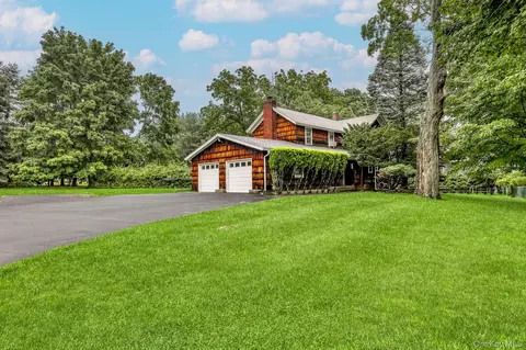 6 Juniper Ter, Ramapo, NY 10901