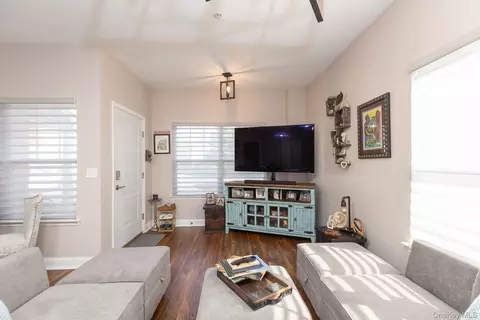 Living - 54 Barley Ln #54L, Patchogue, NY 11772 photo 2 of 3