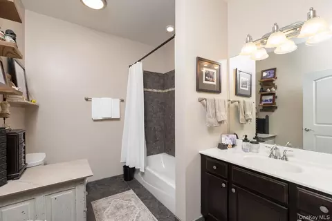 Bath - 54 Barley Ln #54L, Patchogue, NY 11772 photo 4 of 4