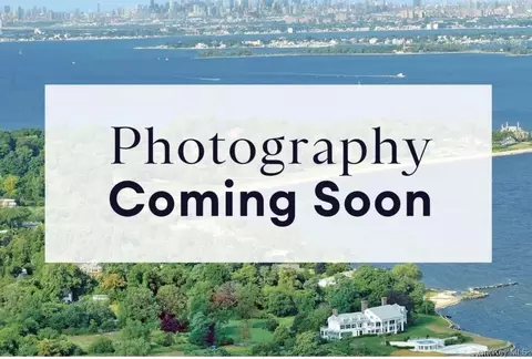 243 Spruce St, West Hempstead, NY 11552