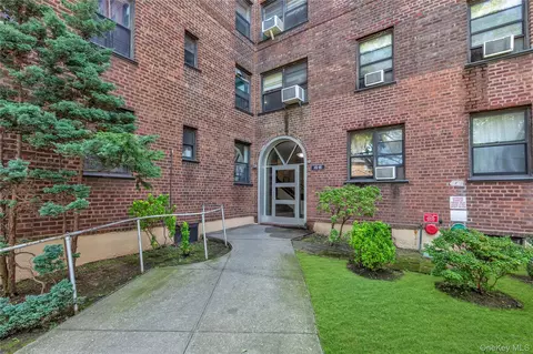 141-16 25th Rd #2C, Flushing, NY 11354