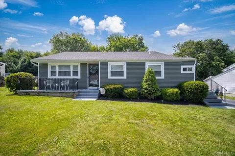 26 Delaware Rd, Newburgh, NY 12550
