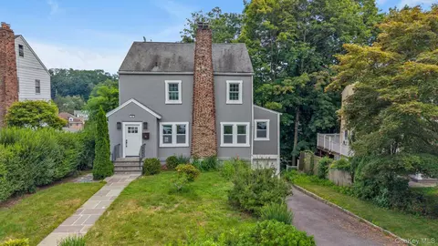 42 Stratford Rd, Scarsdale, NY 10583