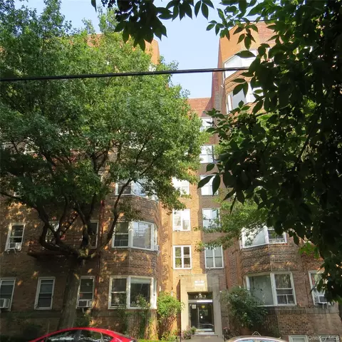 3810 Greystone Ave #602, New York, NY 10463