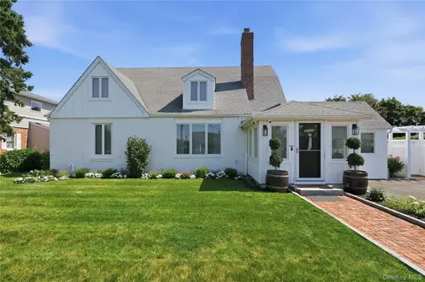 57 Girard Ave, Bay Shore, NY 11706
