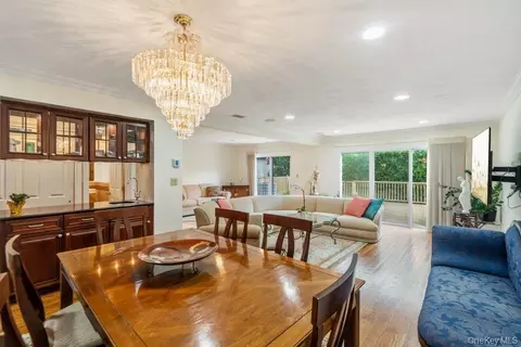 Dining - 11 Maple Run Dr, Jericho, NY 11753 photo 1 of 1
