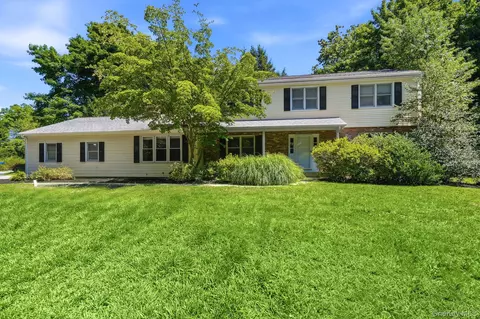 5 Hampton Pl, Katonah, NY 10536