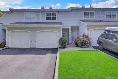 193 Windward Dr, Port Jefferson, NY 11777