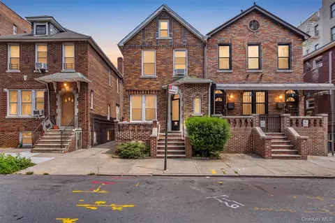 2218 Holland Ave, New York, NY 10467