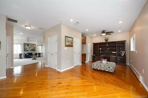 Entry Way - 192 E Hook Rd, East Fishkill, NY 12533 photo 2 of 5