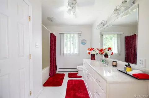 Bath - 192 E Hook Rd, East Fishkill, NY 12533 photo 3 of 4