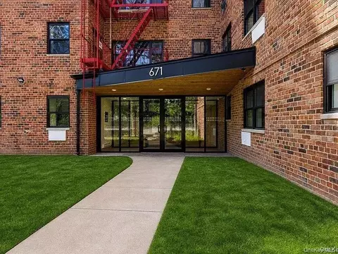 671 Bronx River Rd #LG, Yonkers, NY 10704