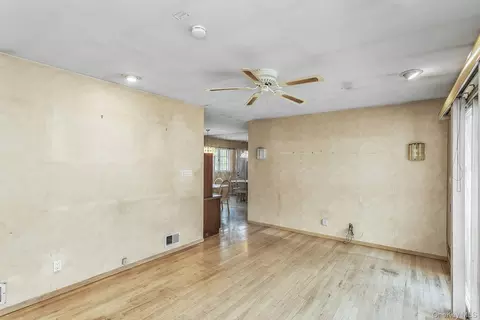 Living - 8 Gerhard Rd, Plainview, NY 11803 photo 3 of 3