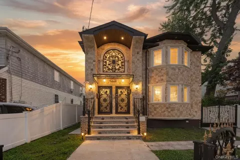 115-30 142nd 142 St, Jamaica, NY 11436