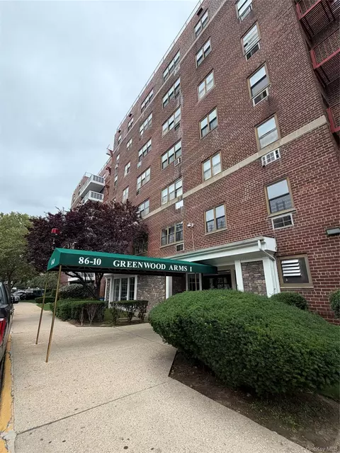 86-10 151 Ave #6N, New York, NY 11414