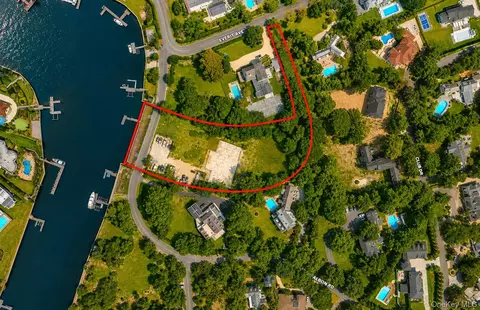 208 Everit Ave, Hempstead, NY 11557