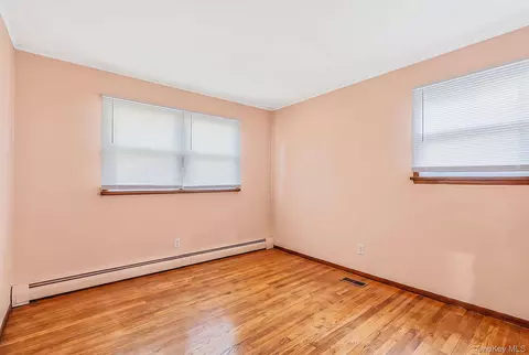 Bedroom - 26 Wilstan Ave, Patchogue, NY 11772 photo 10 of 10