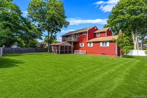 Exterior - 26 Wilstan Ave, Patchogue, NY 11772 photo 6 of 6