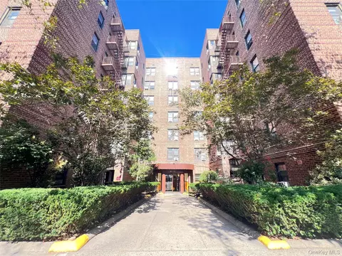 84-25 Elmhurst Ave #1V, New York, NY 11373