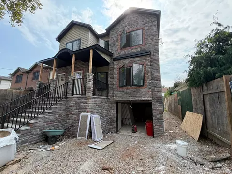 132 Hamden Ave, Staten Island, NY 10306