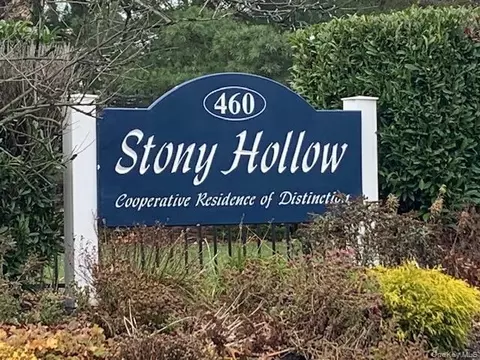 460 Old Town Rd #26M, Port Jefferson Station, NY 11776