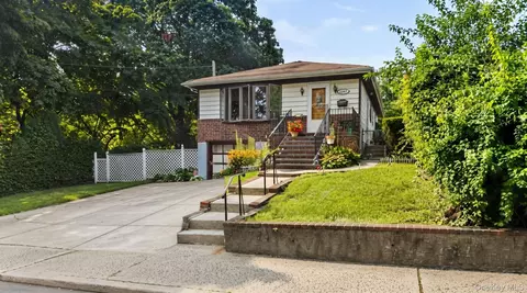 2267 Ludlam Ave, Elmont, NY 11003