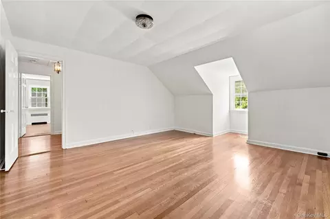 Bedroom - 1 Commodore Rd, New Castle, NY 10514 photo 1 of 5