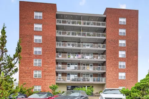 855 E Broadway #5G, Long Beach, NY 11561