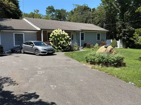 36595 County Rd 48, Southold, NY 11971