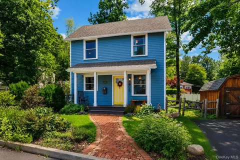 9 Willow Ave, Clarkstown, NY 10960