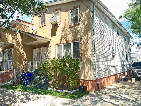 14045 Charles Ln, New York, NY 11413