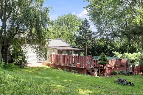 Exterior - 26 Monroe Dr, Poughkeepsie, NY 12601 photo 4 of 6