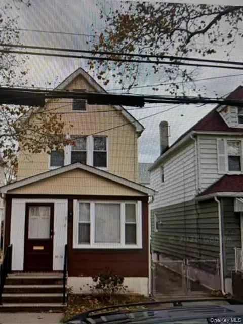 90-13 247th St, New York, NY 11426