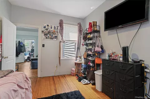 Bedroom - 629 E 183rd St, New York, NY 10458 photo 6 of 9