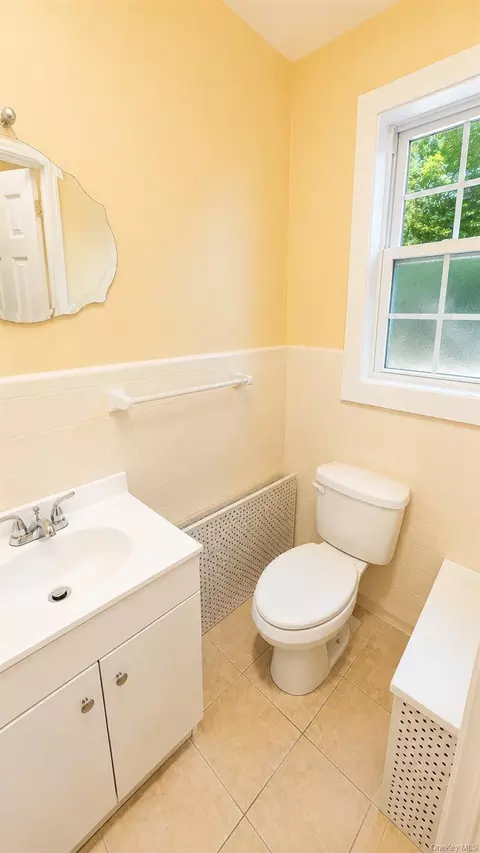 Bath - 7 Brayton Rd, Kent, NY 10512 photo 3 of 3
