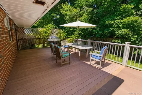 Exterior - 7 Brayton Rd, Kent, NY 10512 photo 6 of 12